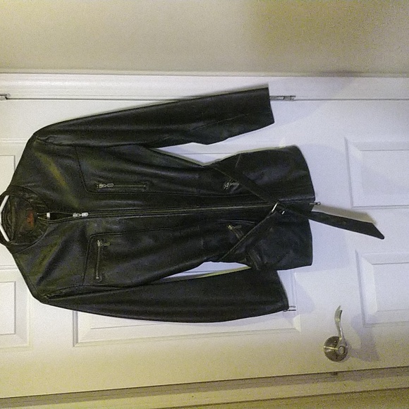 Danier Leather Medium Jacket - Picture 7 of 10